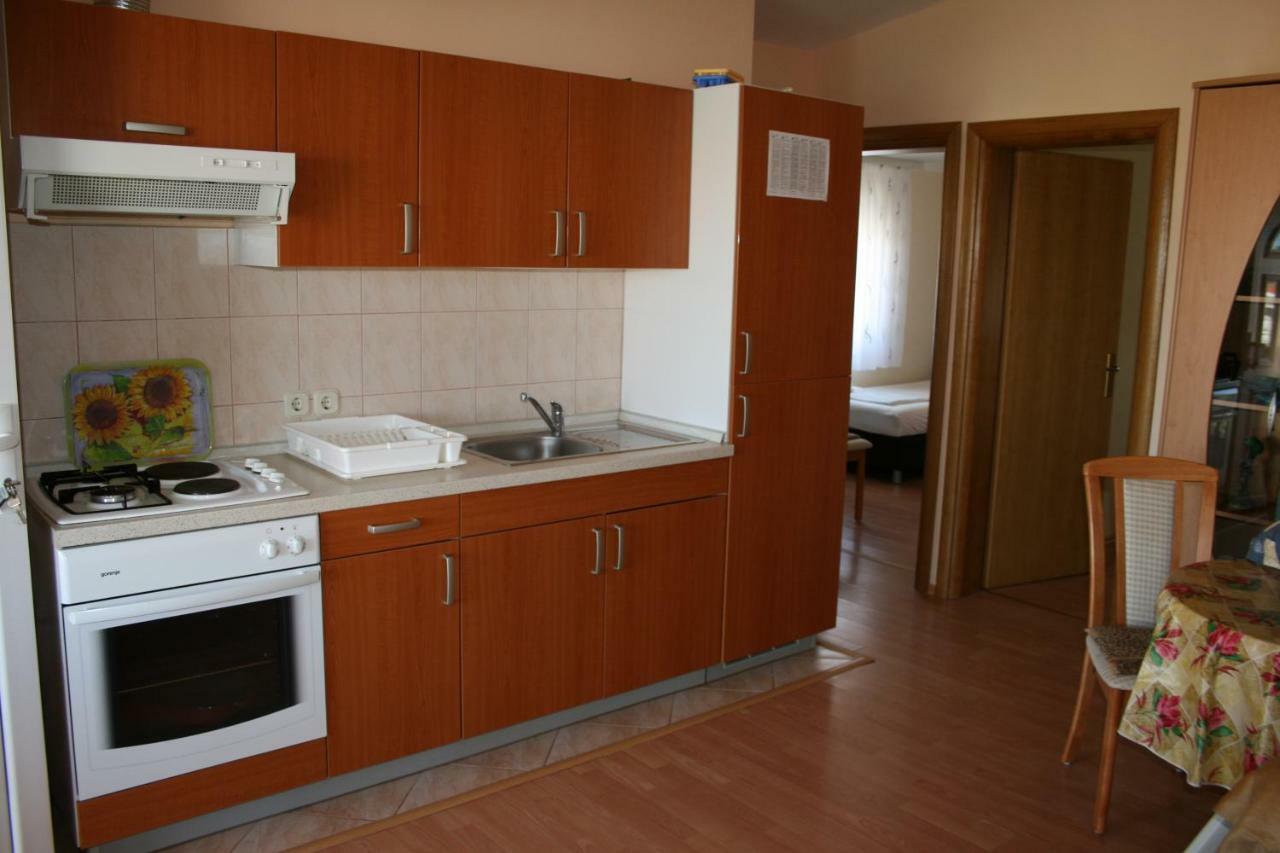 Apartments Luka Вир Екстериор снимка